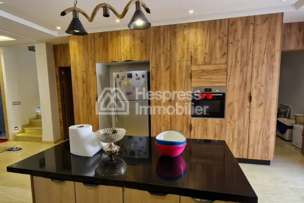 Magnifique villa à vendre à Route d'Agadir Essaouira. Superficie 318 m². Meublé