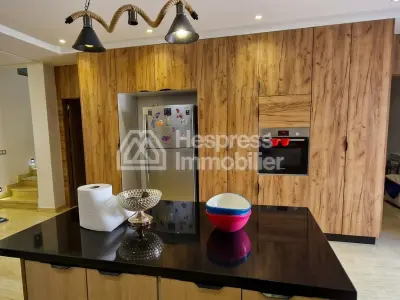 Magnifique villa à vendre à Route d'Agadir Essaouira. Superficie 318 m². Meublé