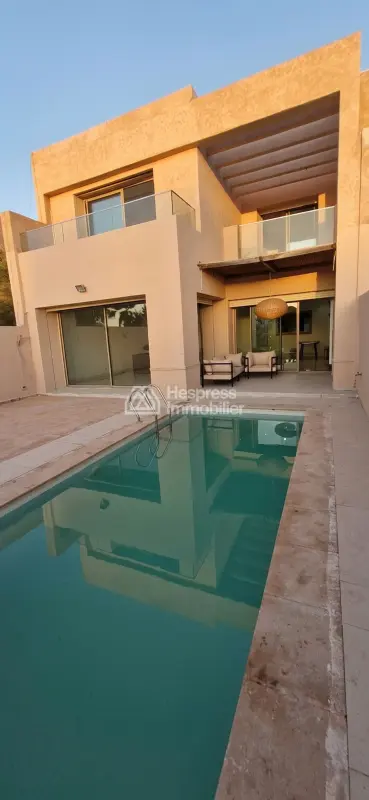 Belle Villa en location longue durée à PRESTIGIA