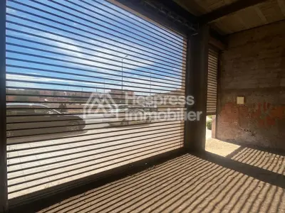 Commercial premises for sale at Route de Safi . Area 145 m². Double glazing and reinforced door.