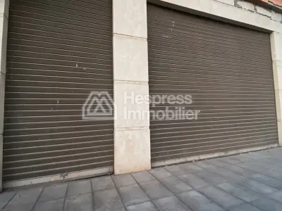 Commercial premises for sale at Route de Safi . Area 145 m². Double glazing and reinforced door.