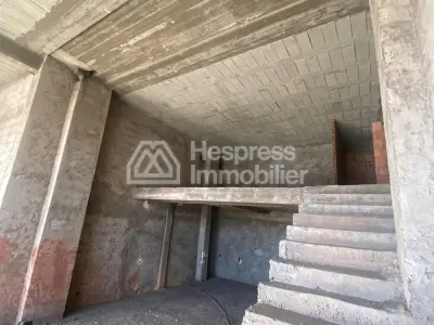 Commercial premises for sale at Route de Safi . Area 145 m². Double glazing and reinforced door.