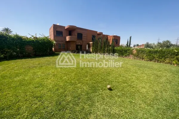 Splendide villa à vendre à Route de Fez. 5 pièces. Concierge et climatisation