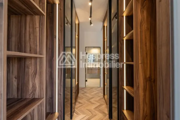Villa de luxe à vendre à Route de Tahanaout. 4 belles chambres. Antenne parabolique et Porte blindée