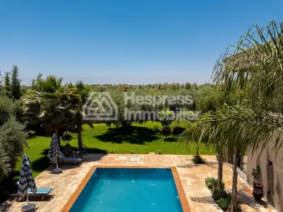 Villa atlas en vente a marrakech route de fez Titrée
