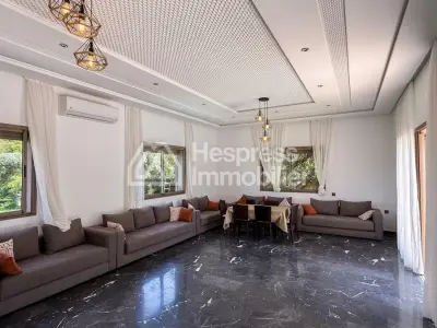 Villa atlas en vente a marrakech route de fez Titrée