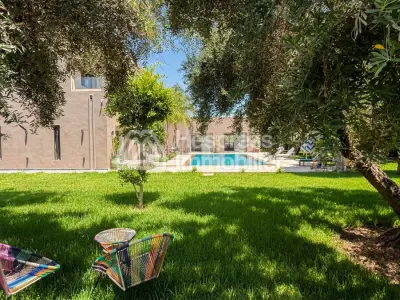Villa atlas en vente a marrakech route de fez Titrée