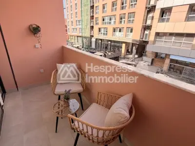 Apartment with Rooftop Pool