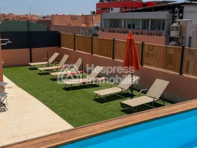 Apartment with Rooftop Pool