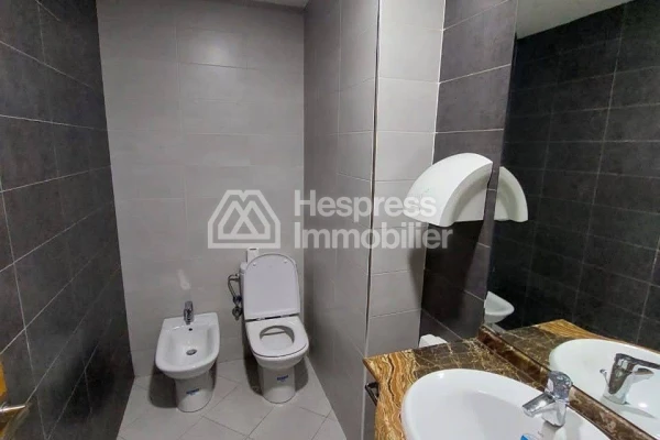 Bureau à louer, 100m² à Casablanca