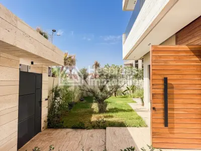 Villa de luxe Finition Haut Standin Bien Exposée
