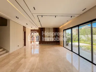 Villa de luxe Finition Haut Standin Bien Exposée