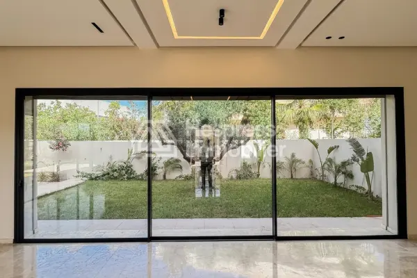 Villa de luxe Finition Haut Standin Bien Exposée