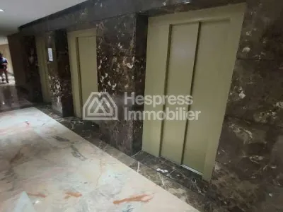 Bureau à louer, 100m² à Casablanca