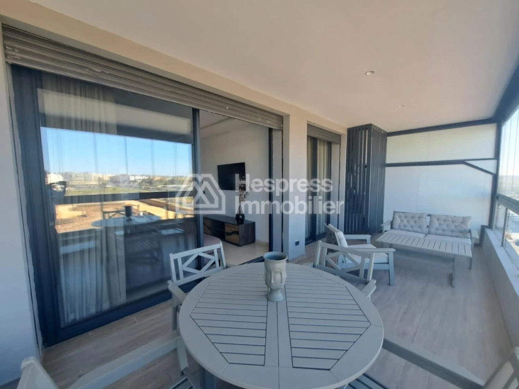 Studio apartment for rent, 58m² in the CFC district