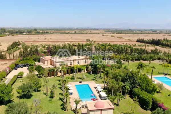 Demeure Luxueuse En Vente A Marrakech Avec VNA