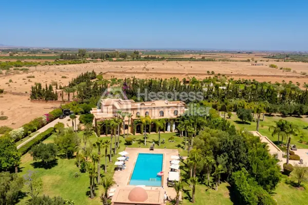 Demeure Luxueuse En Vente A Marrakech Avec VNA
