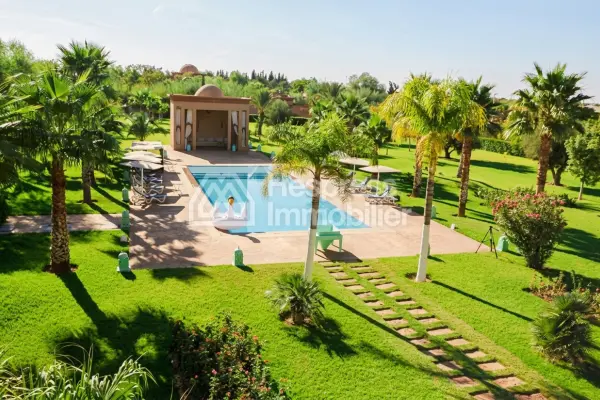 Demeure Luxueuse En Vente A Marrakech Avec VNA