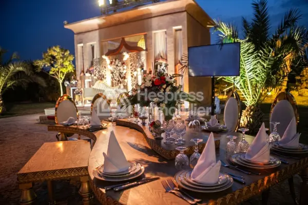 Demeure Luxueuse En Vente A Marrakech Avec VNA