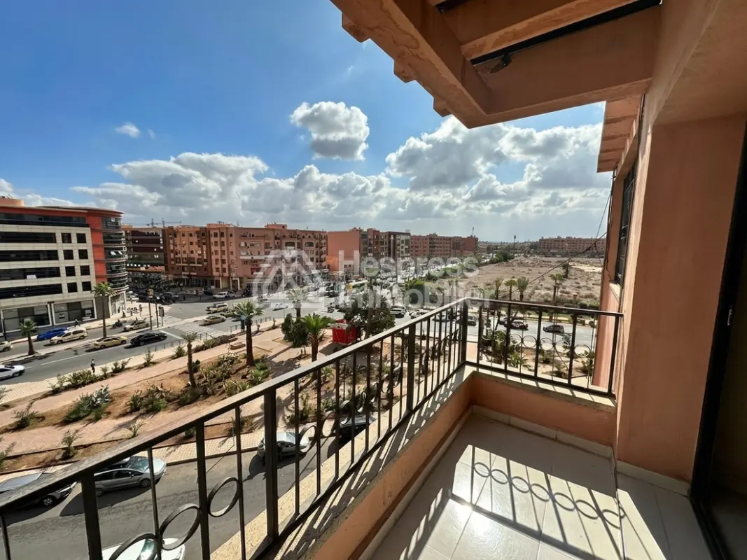 شقة جميلة بإطلالة خلابة على المدينة