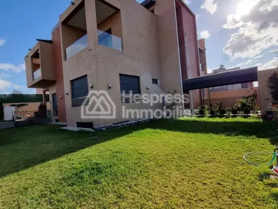 Villa Contemporaine au Quartier Agdal Marrakech