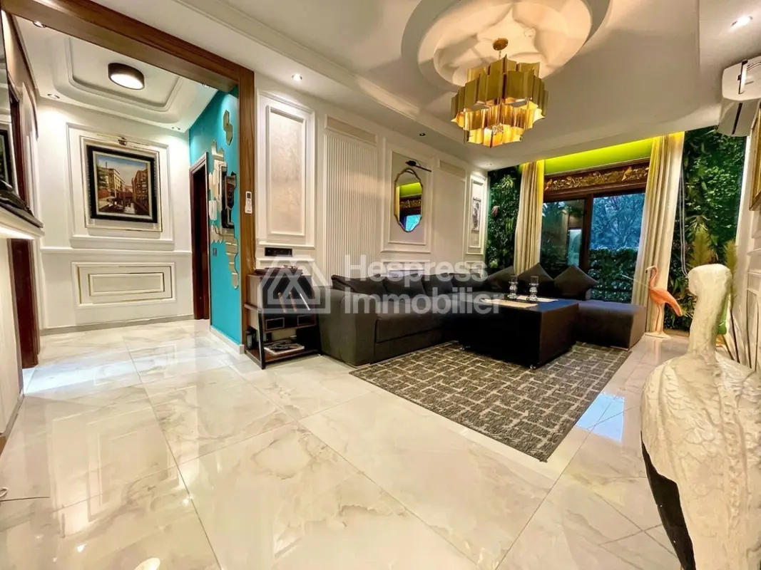 High-end apartment in Hivernage