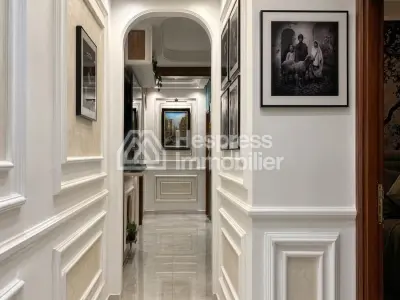 High-end apartment in Hivernage