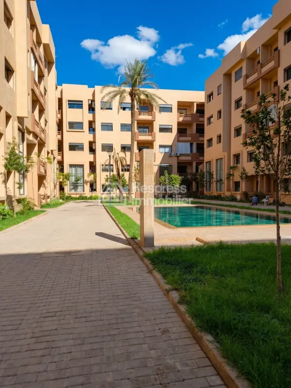 Luxury Apartment with Swimming Pool