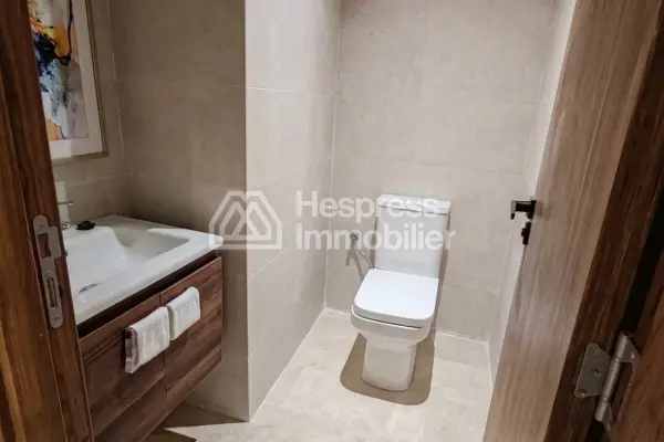 Luxury Apartment with Swimming Pool