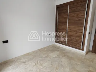 Luxury Apartment with Swimming Pool