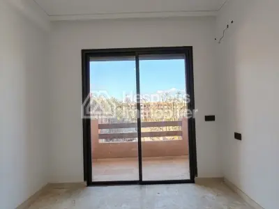 Luxury Apartment with Swimming Pool