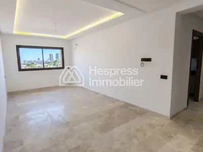 Luxury Apartment with Swimming Pool