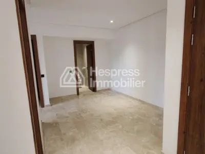 Luxury Apartment with Swimming Pool