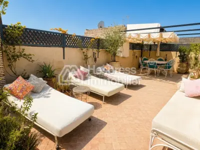 Riad titré avec bassin et terrasse à Bab Aylan