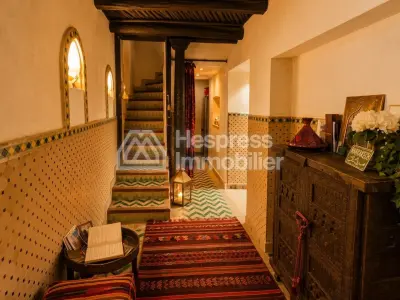 Riad titré avec bassin et terrasse à Bab Aylan