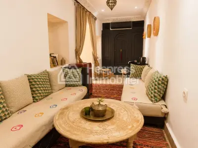 Riad titré avec bassin et terrasse à Bab Aylan