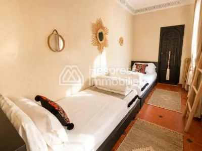 Riad titré avec bassin et terrasse à Bab Aylan