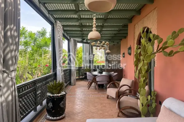 Appartement rénové avec vaste terrasse Palmeraie