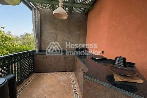 Appartement rénové avec vaste terrasse Palmeraie