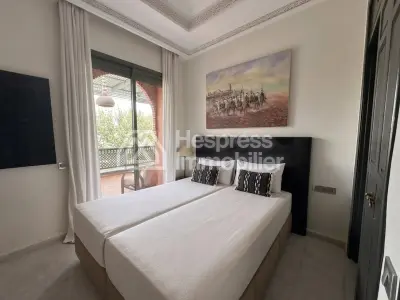 Appartement rénové avec vaste terrasse Palmeraie