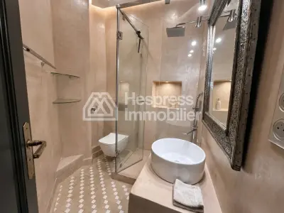 Appartement rénové avec vaste terrasse Palmeraie