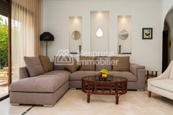Furnished villa with private pool
