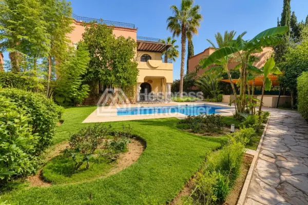 Charming villa with swimming pool in Marrakech