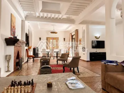 Villa de charme avec piscine à Marrakech
