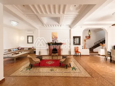 Villa de charme avec piscine à Marrakech