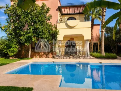 Villa de charme avec piscine à Marrakech