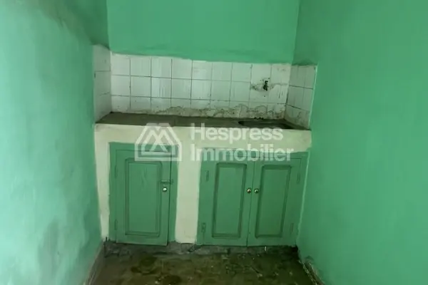 رياض معروض للبيع في أرست علي أو صالح