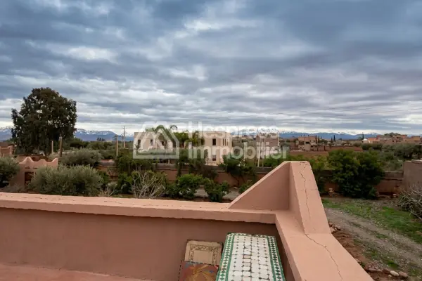 Villa à vendre sur la Route d'Ourika avec VNA