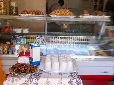 Snack à louer bien équipé à Abwab Gueliz