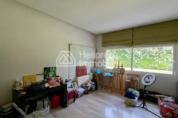 Villa 850 m², 4 bedrooms, large garden